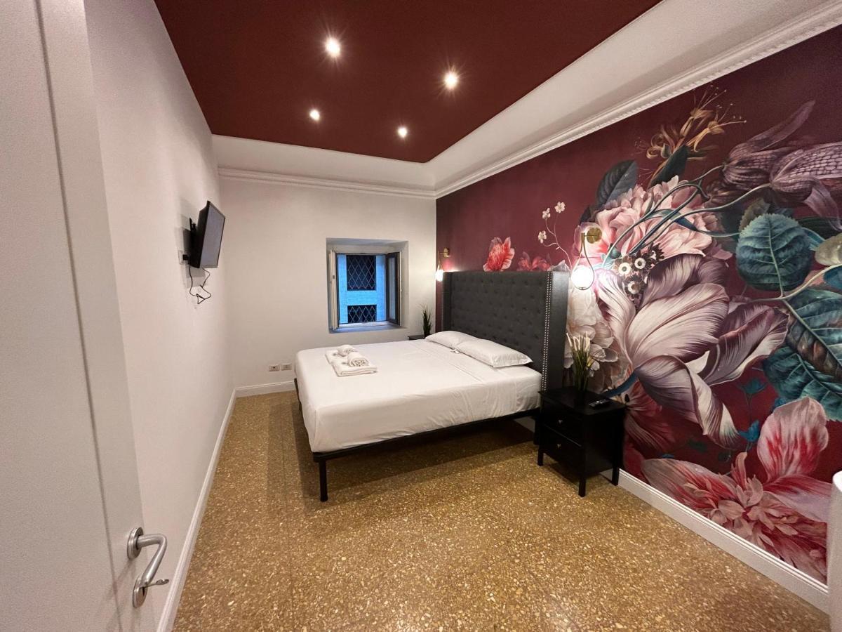 Raffaello'S Place — Photos 1